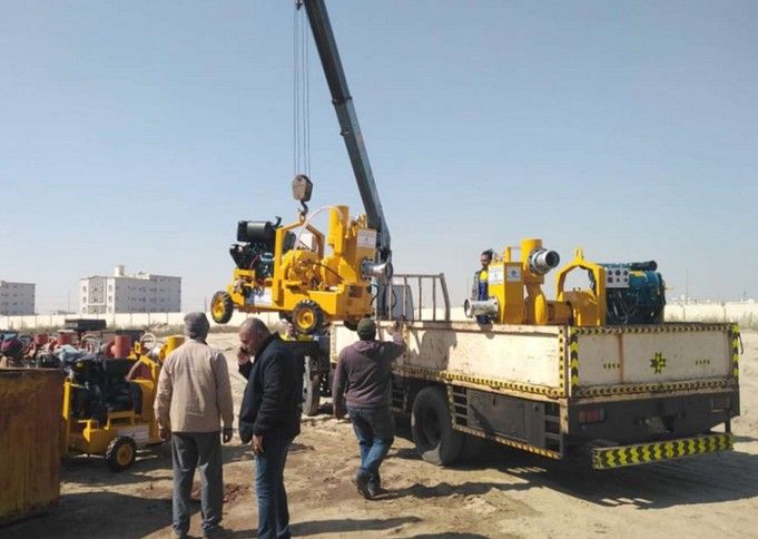 Construction of transportation lines for triple-treated sewage water to irrigate plants in Dammam